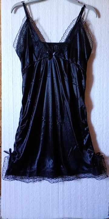 Foto de un comprador: Camisola de poliéster con encaje y escote en V