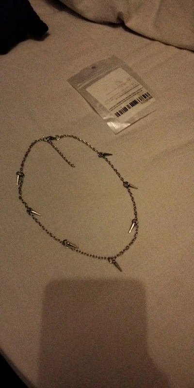 Foto de un comprador: Collar de cadena con puntas para un estilo alternativo