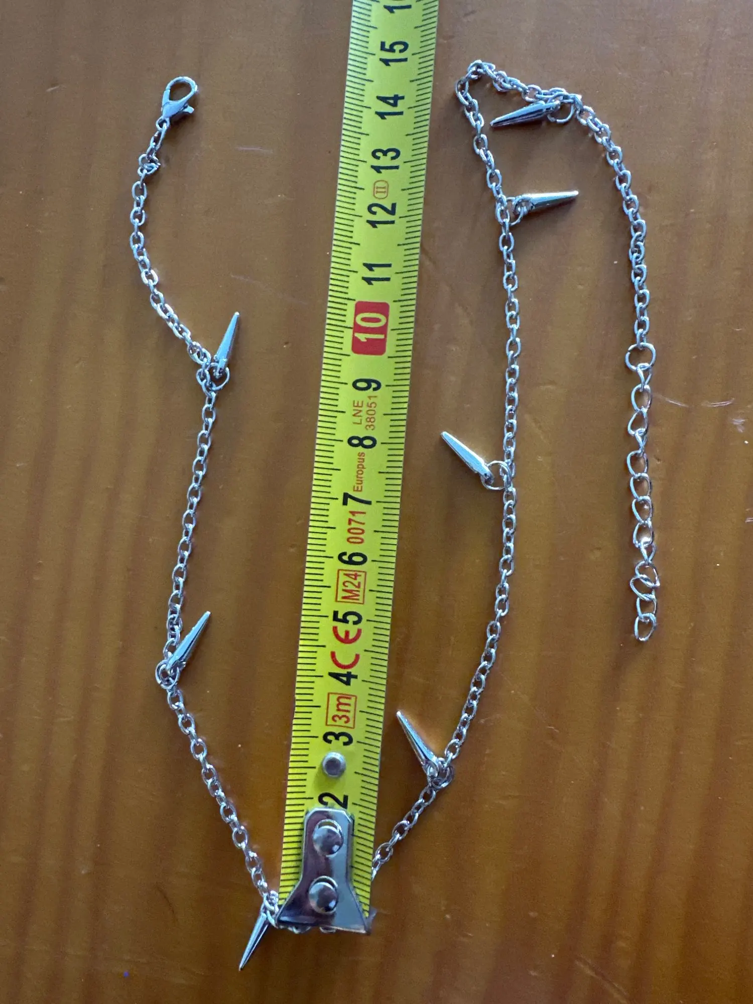 Foto de un comprador: Collar de cadena con puntas para un estilo alternativo