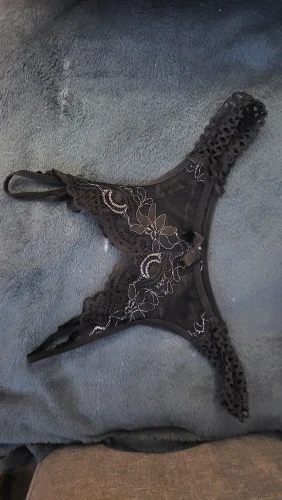 Foto de un comprador: Lencería sexy con abertura y tiras para un look atrevido