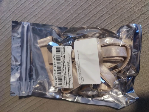 Foto de un comprador: Liguero con clips redondos metálicos o de plástico, regulable
