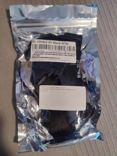 Foto de un comprador: Liguero con clips redondos metálicos o de plástico, regulable