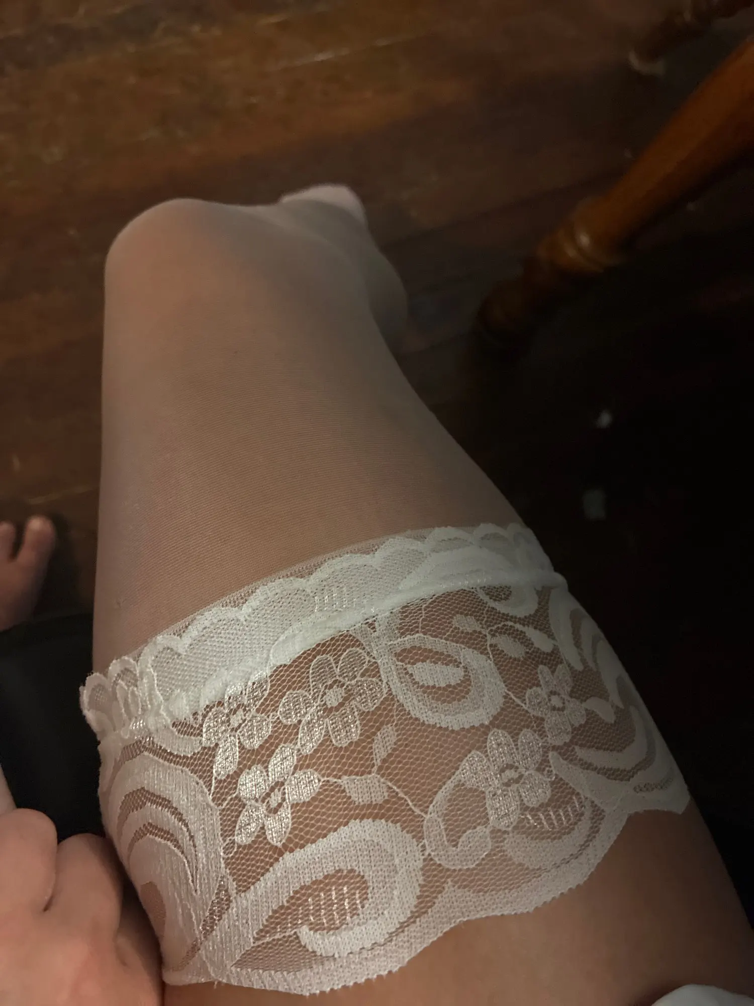 Foto de un comprador: Medias de encaje sexis para mujer hasta el muslo con ajuste ligero
