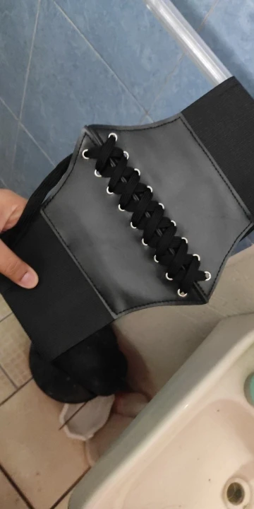 Foto de un comprador: Cinturón corsé elástico de cuero PU con cordón trasero