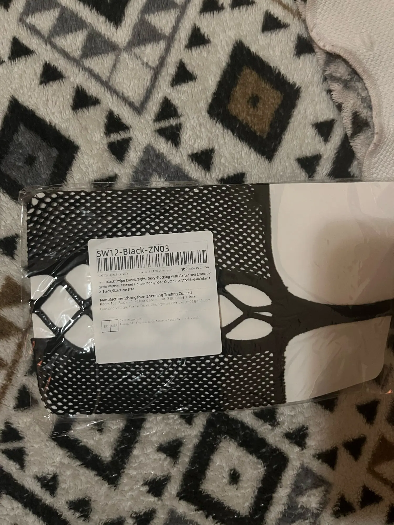 Foto de un comprador: Liguero de rejilla con tirantes y medias hasta el muslo de nailon
