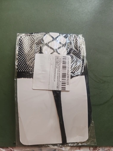 Foto de un comprador: Liguero de rejilla con tirantes y medias hasta el muslo de nailon